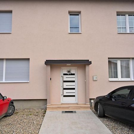 Studio Apartmani Emili Apartman Br 2 Bijeljina Eksteriør bilde